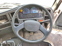 UDトラックスコンドルクレーン4段増トン（6t・8t）[写真28]