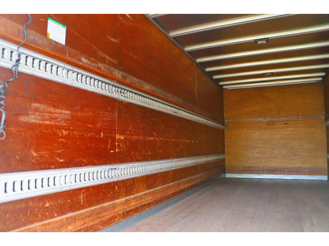 三菱ふそうファイターアルミバン中型（4t）[写真12]