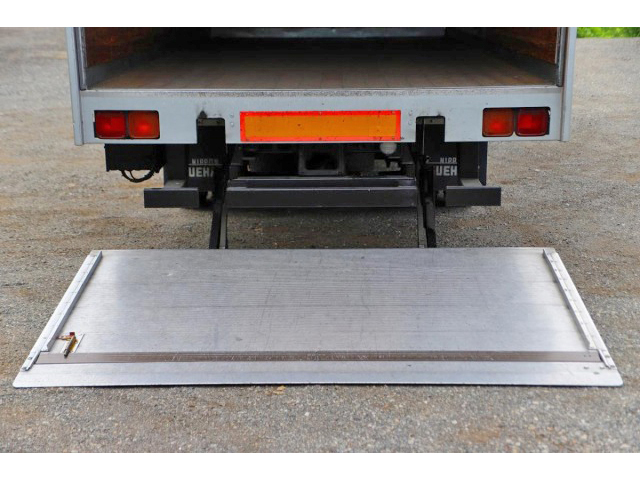 三菱ふそうファイターアルミバン中型（4t）[写真16]