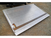 三菱ふそうファイターアルミバン中型（4t）[写真17]