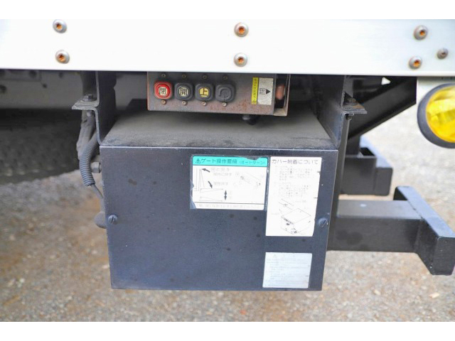 三菱ふそうファイターアルミバン中型（4t）[写真19]