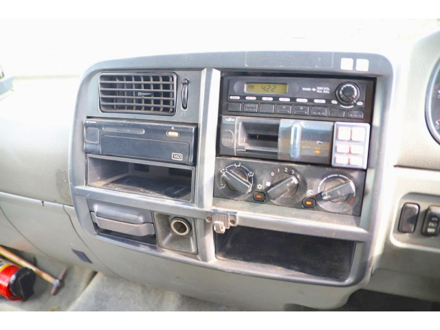 三菱ふそうファイターアルミバン中型（4t）[写真38]