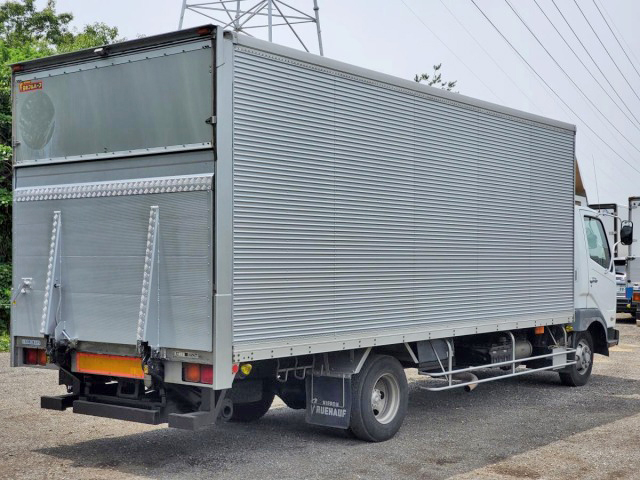 三菱ふそうファイターアルミバン中型（4t）[写真04]