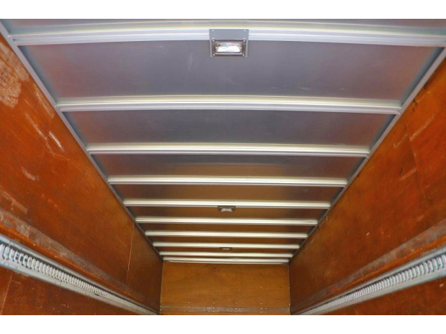 三菱ふそうファイターアルミバン中型（4t）[写真09]