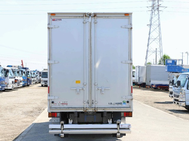 三菱ふそうキャンターアルミバン小型（2t・3t）[写真06]