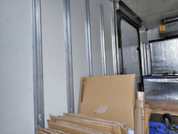 いすゞエルフ冷凍車（冷蔵車）小型（2t・3t）[写真11]