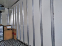 いすゞエルフ冷凍車（冷蔵車）小型（2t・3t）[写真12]