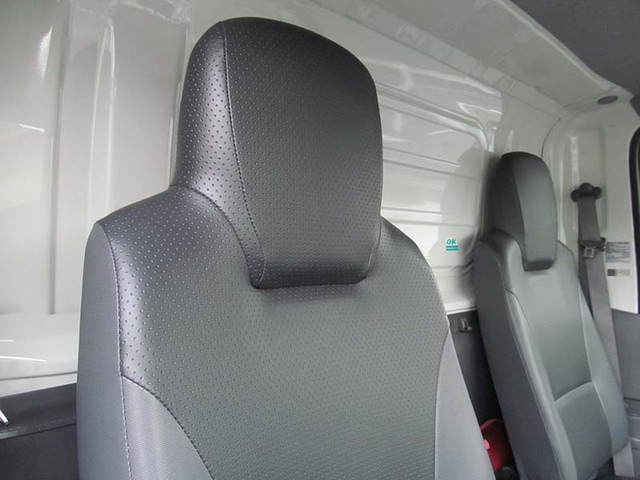 いすゞエルフ冷凍車（冷蔵車）小型（2t・3t）[写真07]