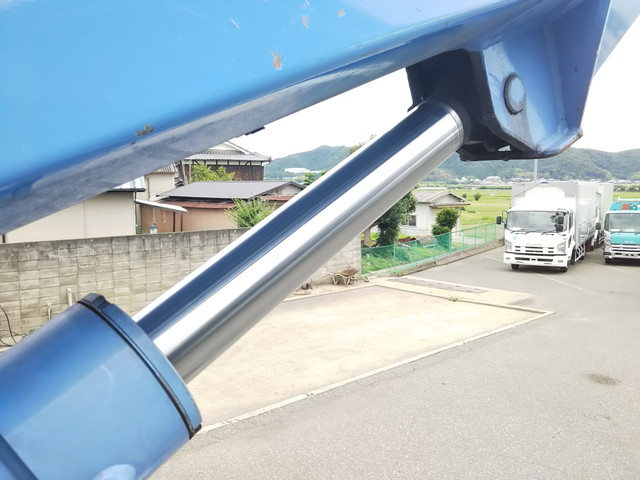 三菱ふそうキャンター高所作業車小型（2t・3t）[写真13]