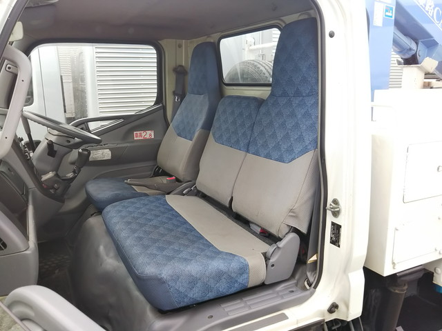 三菱ふそうキャンター高所作業車小型（2t・3t）[写真28]