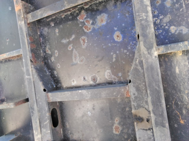 三菱ふそうキャンターダンプ小型（2t・3t）[写真12]