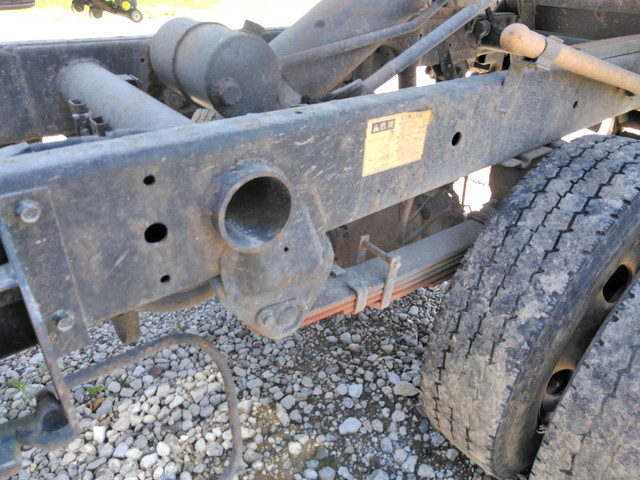 三菱ふそうキャンターダンプ小型（2t・3t）[写真14]