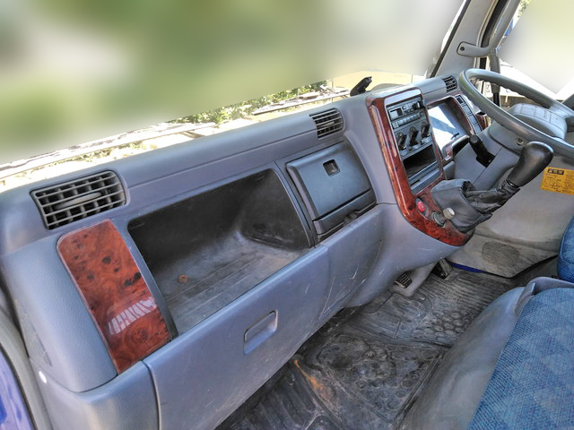 三菱ふそうキャンターダンプ小型（2t・3t）[写真19]