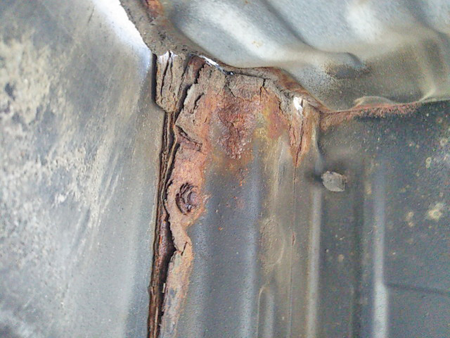 トヨタトヨエース平ボディ小型（2t・3t）[写真29]