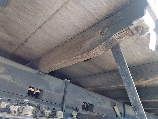 いすゞエルフアルミブロック小型（2t・3t）[写真15]