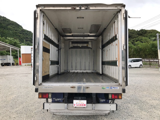 いすゞエルフ冷凍車（冷蔵車）小型（2t・3t）[写真11]