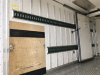 いすゞエルフ冷凍車（冷蔵車）小型（2t・3t）[写真12]