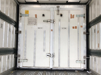 いすゞエルフ冷凍車（冷蔵車）小型（2t・3t）[写真14]