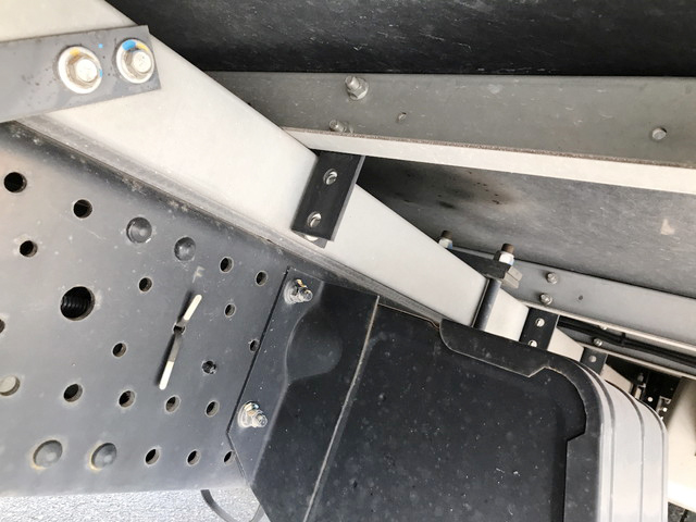 いすゞエルフ冷凍車（冷蔵車）小型（2t・3t）[写真22]