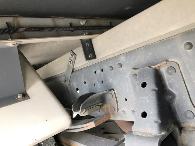 いすゞエルフ冷凍車（冷蔵車）小型（2t・3t）[写真23]