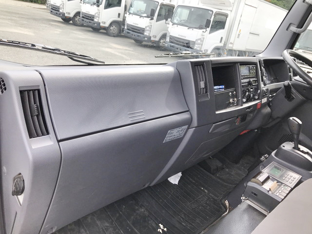 いすゞエルフ冷凍車（冷蔵車）小型（2t・3t）[写真32]