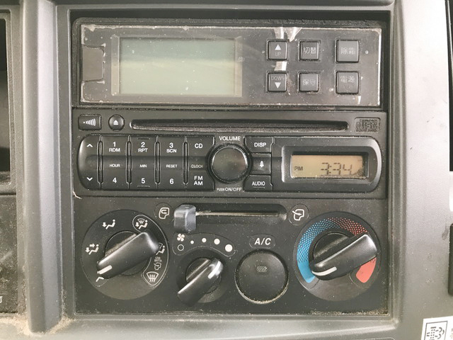 いすゞエルフ冷凍車（冷蔵車）小型（2t・3t）[写真34]