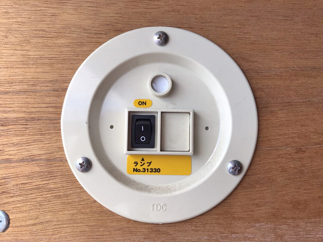 三菱ふそうキャンターアルミバン小型（2t・3t）[写真16]