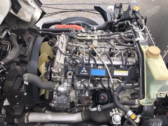 三菱ふそうキャンターアルミバン小型（2t・3t）[写真24]