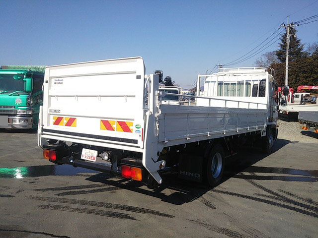 日野レンジャー平ボディ中型（4t）[写真02]