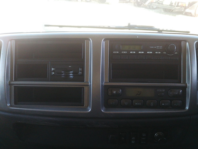 日野レンジャー平ボディ中型（4t）[写真31]