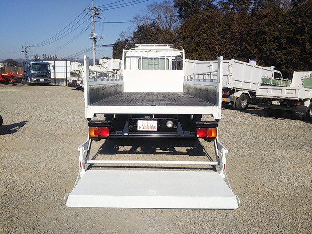 日野レンジャー平ボディ中型（4t）[写真09]