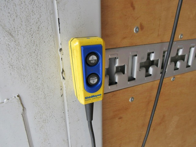 三菱ふそうキャンターアルミバン小型（2t・3t）[写真10]