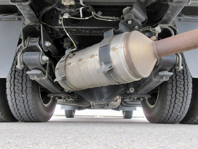 三菱ふそうキャンターアルミバン小型（2t・3t）[写真14]