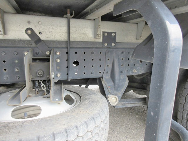 三菱ふそうキャンターアルミバン小型（2t・3t）[写真16]