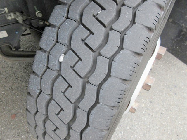 三菱ふそうキャンターアルミバン小型（2t・3t）[写真19]