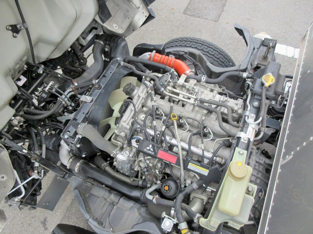 三菱ふそうキャンターアルミバン小型（2t・3t）[写真21]