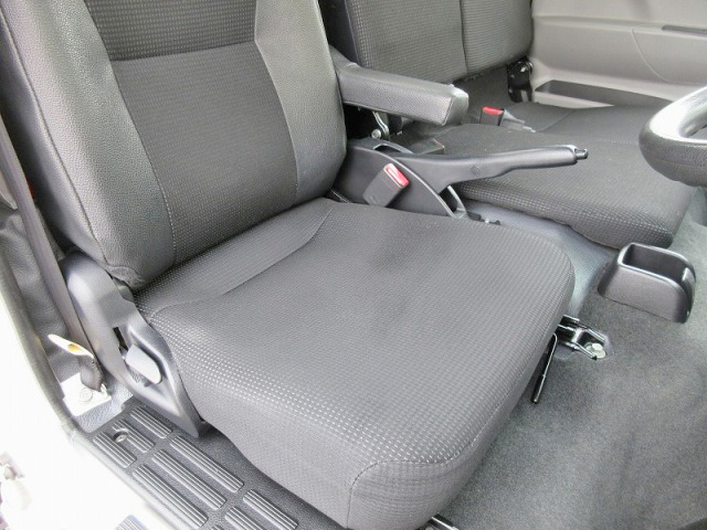 三菱ふそうキャンターアルミバン小型（2t・3t）[写真24]