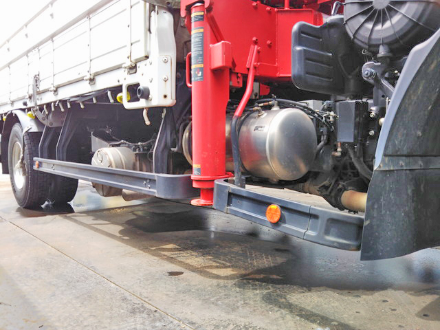 三菱ふそうファイタークレーン3段中型（4t）[写真17]