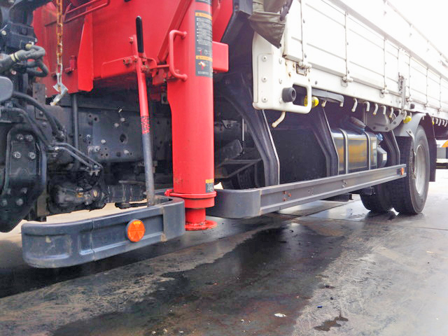 三菱ふそうファイタークレーン3段中型（4t）[写真18]