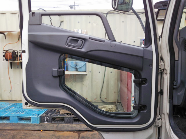 三菱ふそうファイタークレーン3段中型（4t）[写真27]