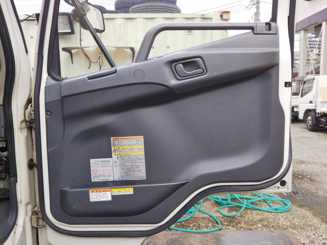 三菱ふそうファイタークレーン3段中型（4t）[写真28]