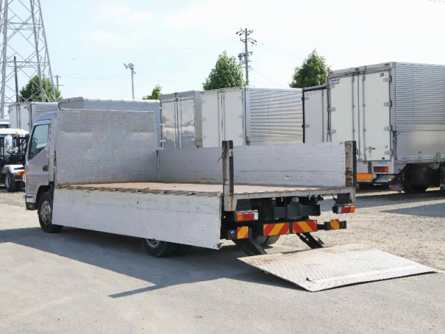 三菱ふそうキャンターアルミブロック小型（2t・3t）[写真10]