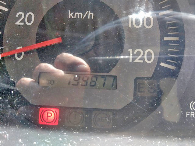 日野プロフィア幌ウイング大型（10t）[写真28]