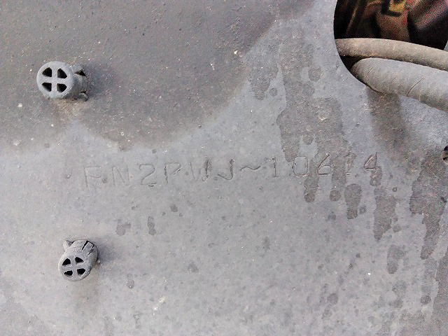 日野プロフィア幌ウイング大型（10t）[写真30]