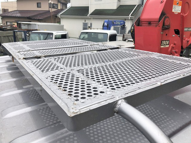 いすゞエルフクレーン4段小型（2t・3t）[写真09]