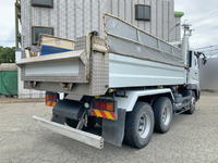 三菱ふそうスーパーグレートダンプ大型（10t）[写真02]