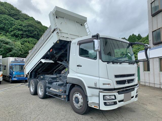 三菱ふそうスーパーグレートダンプ大型（10t）[写真03]