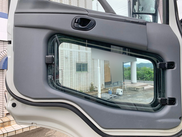 三菱ふそうスーパーグレートダンプ大型（10t）[写真30]