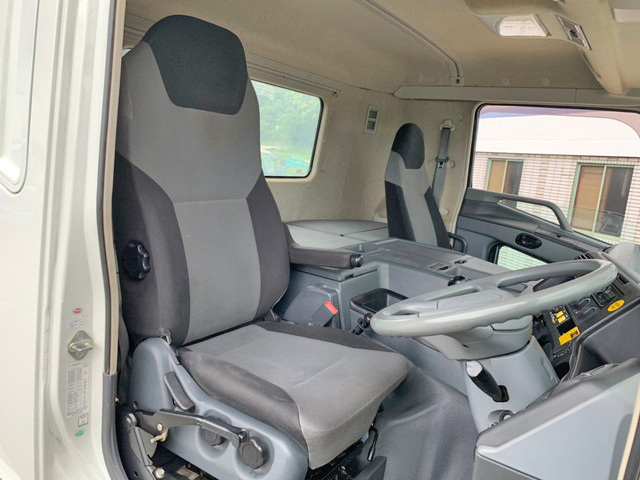 三菱ふそうスーパーグレートダンプ大型（10t）[写真33]