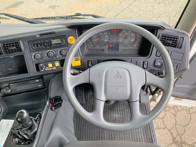 三菱ふそうスーパーグレートダンプ大型（10t）[写真36]